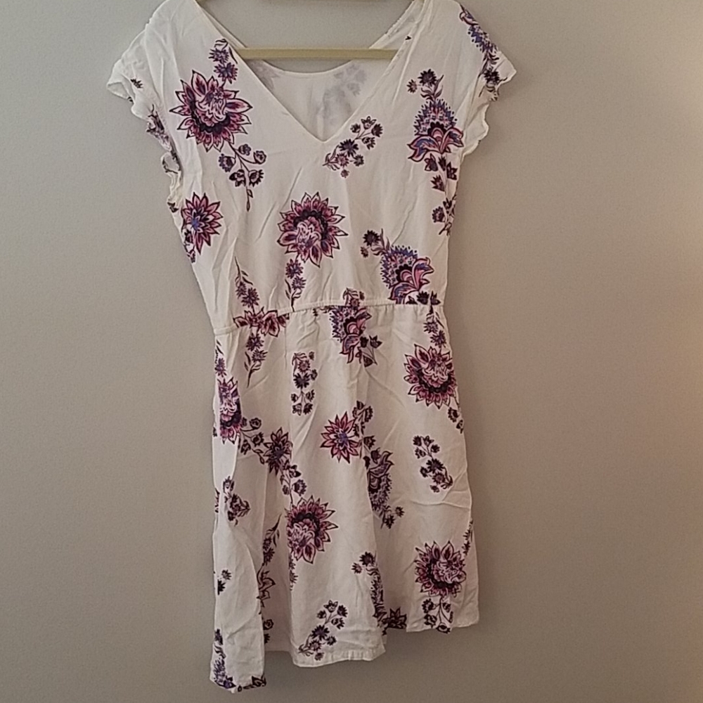 White ruffle sleeve summer dress